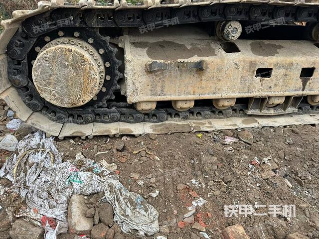 右驱动轮（行走机构）