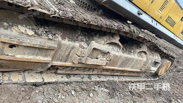 左侧履带整体 （行走机构）