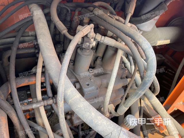 氣門室蓋螺絲特寫（上車部件）