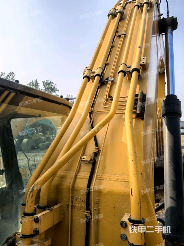 大臂背部俯视（工作和回转装置）