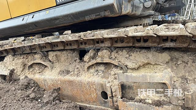 右驱动轮（行走机构）