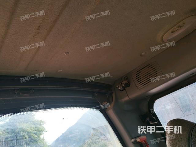 左后方玻璃角标（驾驶室部分）