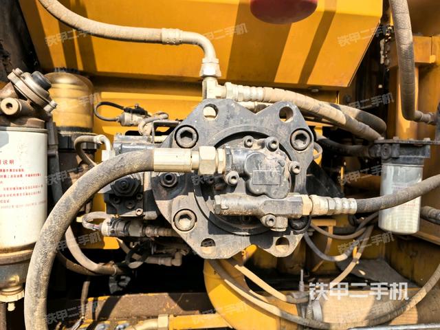 液压泵斜45 左（大件舱室）