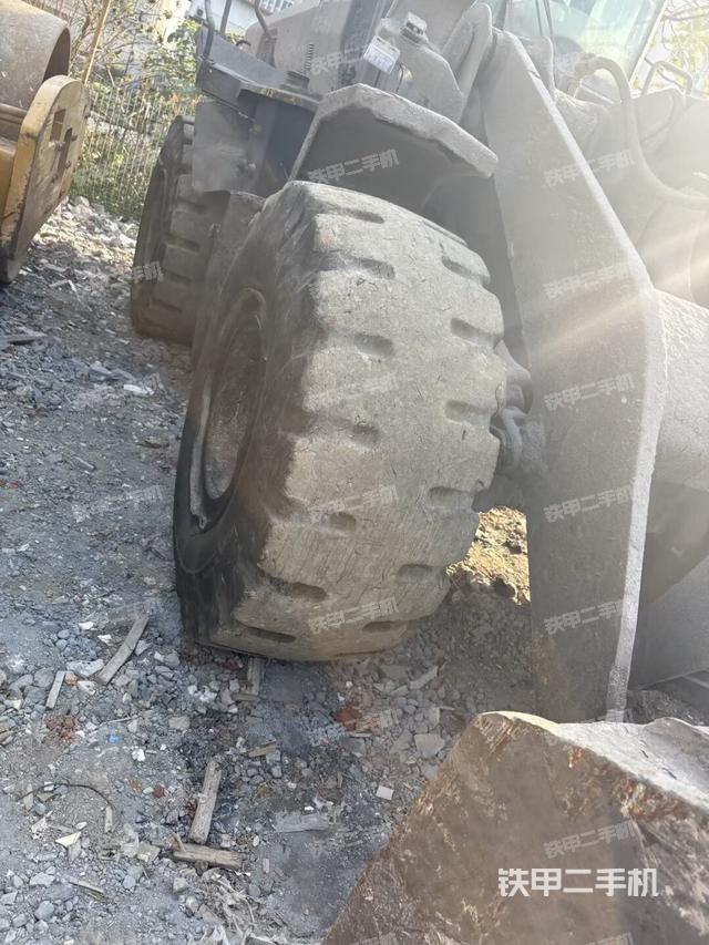 左后轮（行走机构）