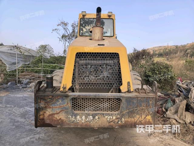 右后45°（壓路機(jī)整機(jī)外觀）