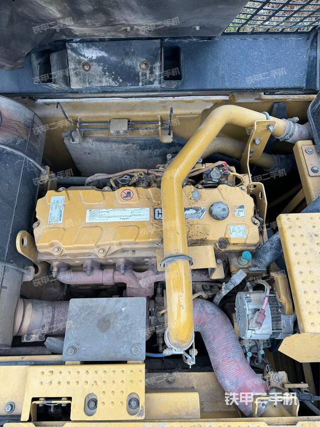 中央回转接头特写（上车部件）