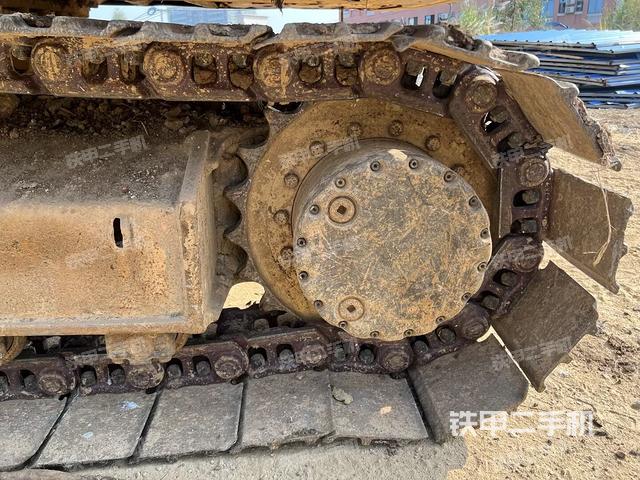 右侧行走马达盖板（行走机构）