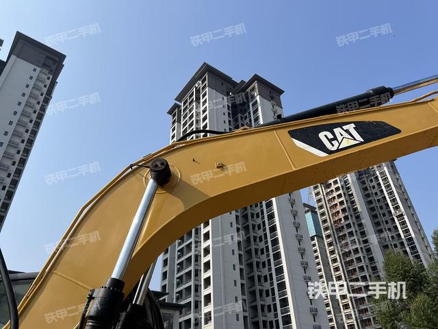 小臂整体右前（工作和回转装置）