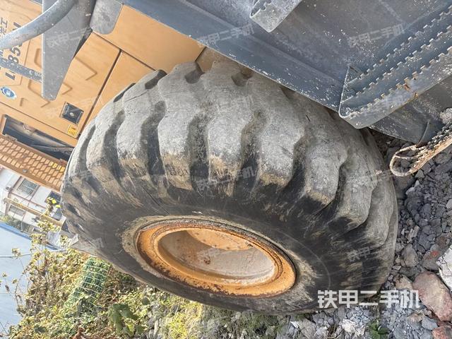 右后輪（行走機構(gòu)）