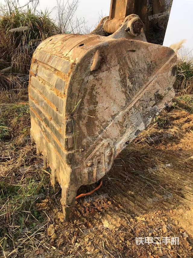 大臂根部 斜视（工作和回转装置）