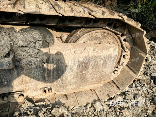 右驱动轮（行走机构）