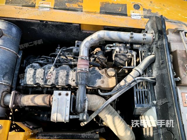 发动机室（上车部件）