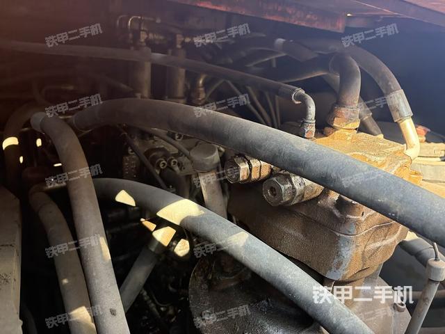 发动机室（上车部件）