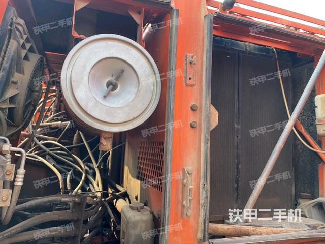 液壓泵斜45?左（大件艙室）