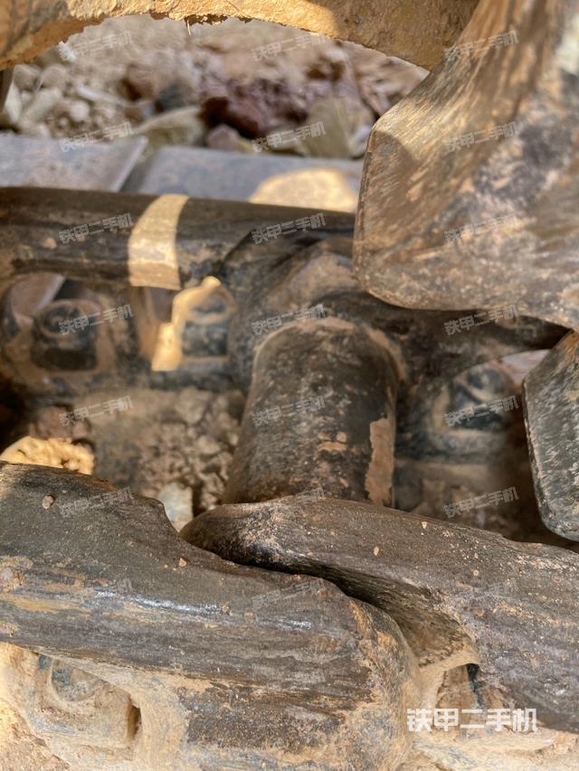 右側(cè)履帶整體（行走機構(gòu)）