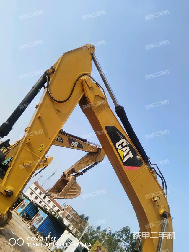 小臂整体左后（工作和回转装置）