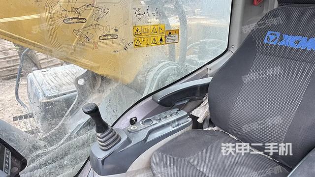 后窗玻璃角标（驾驶室部分）