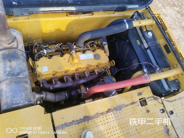 发动机室（上车部件）