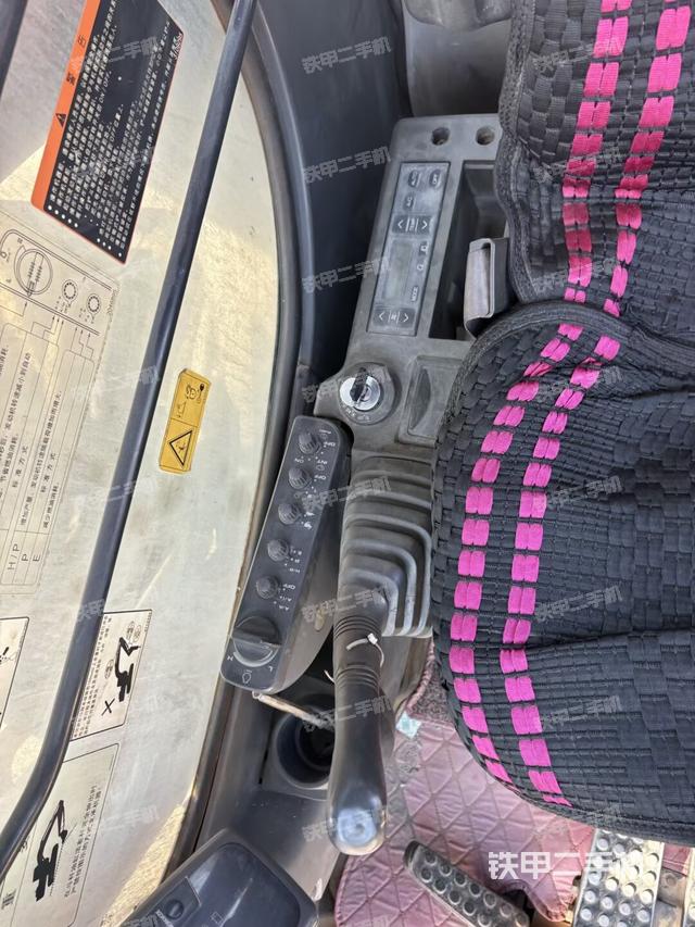 座椅后部（驾驶室部分）