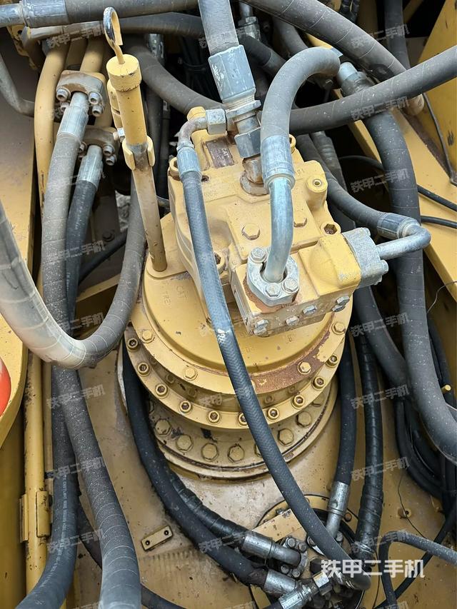 气门室盖螺丝特写（上车部件）