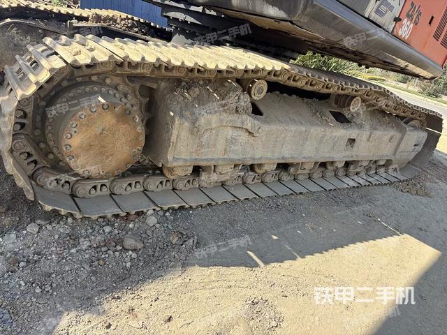 右侧行走马达盖板（行走机构）