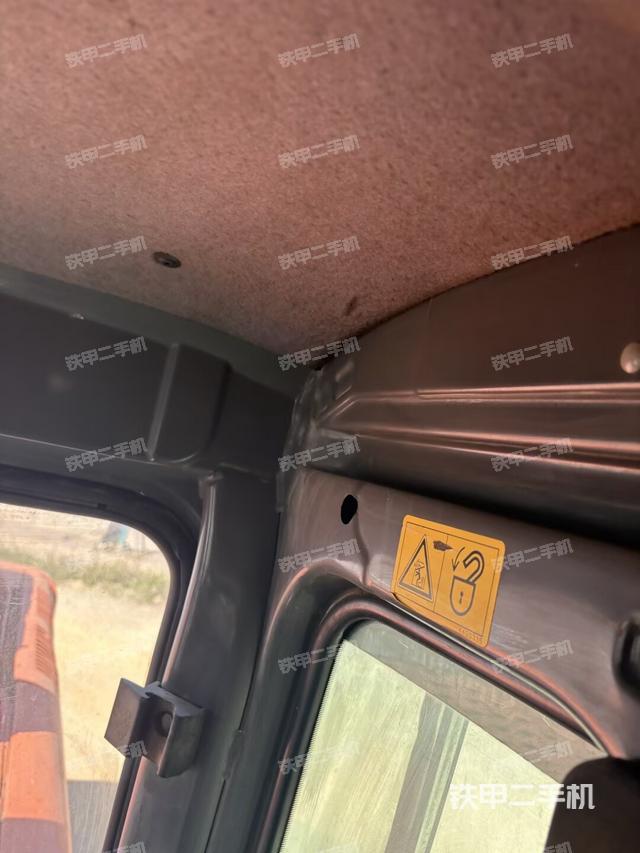 驾驶室左前45度（驾驶室部分）