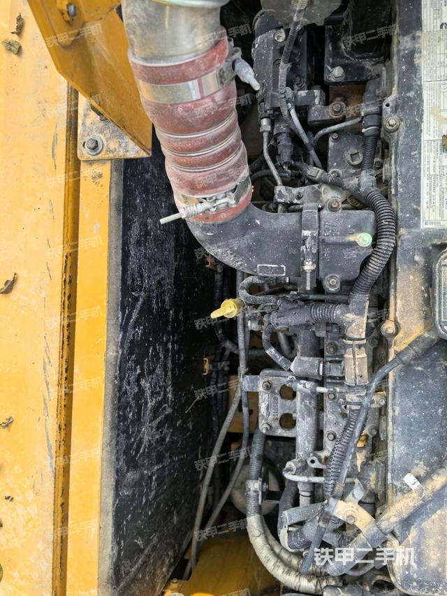 气门室盖螺丝特写（上车部件）