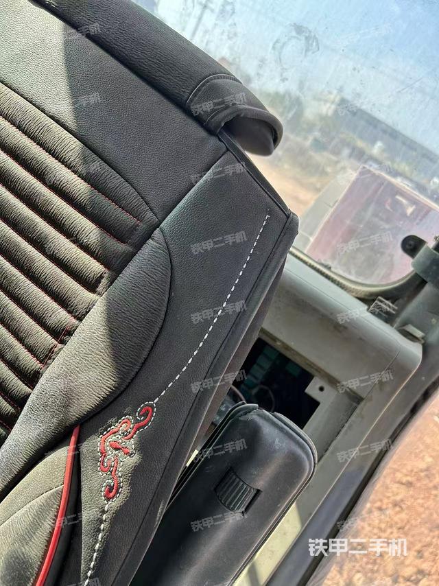 后窗玻璃角标（驾驶室部分）