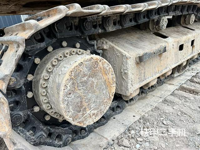 左侧履带整体 （行走机构）