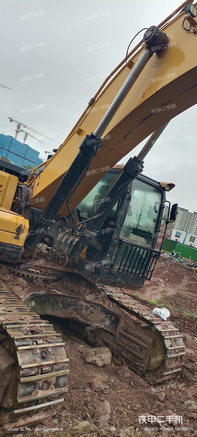 驾驶室整体（整机外观）