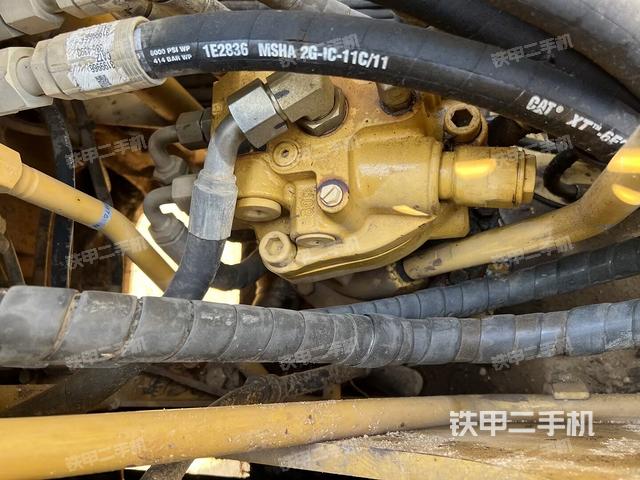 发动机室（上车部件）