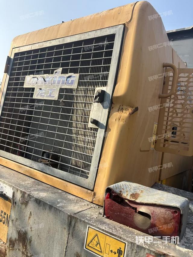 正后方（整機外觀）