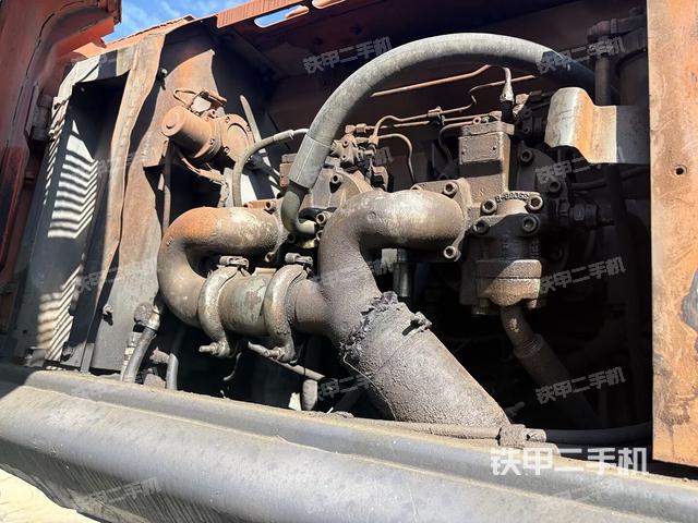 液压泵斜45 左（大件舱室）