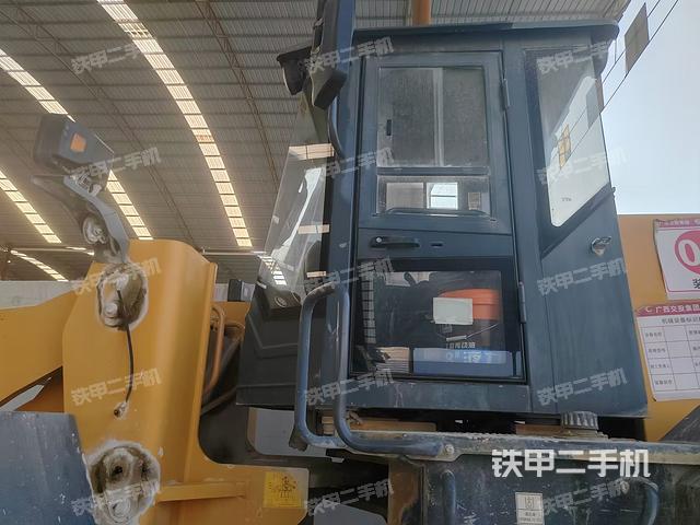 驾驶室顶部 外（驾驶室部分）