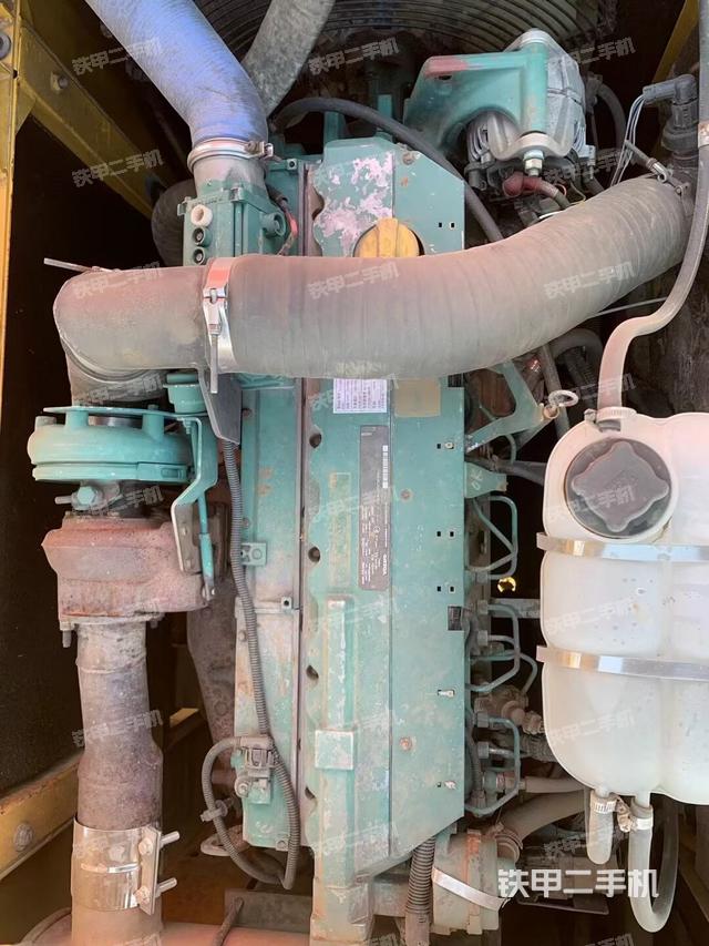 发动机整体俯视（整机外观）