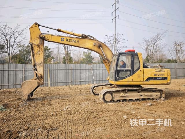 厦工XG821挖掘机