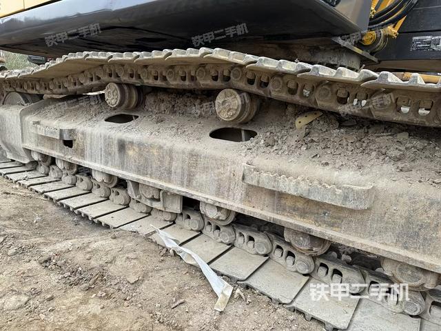 左侧履带整体 （行走机构）