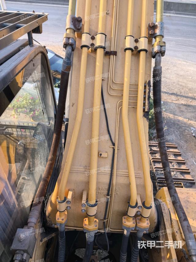 铲斗右后整体（工作和回转装置）