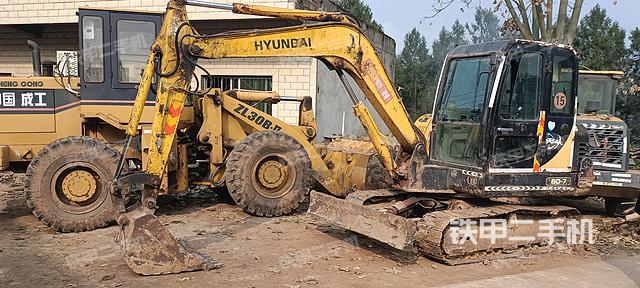 现代R60-7挖掘机