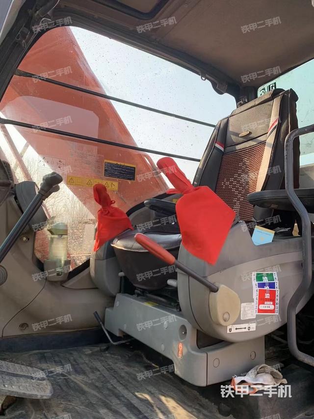 驾驶室整体（整机外观）