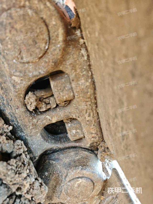 左侧行走马达盖板（行走机构）