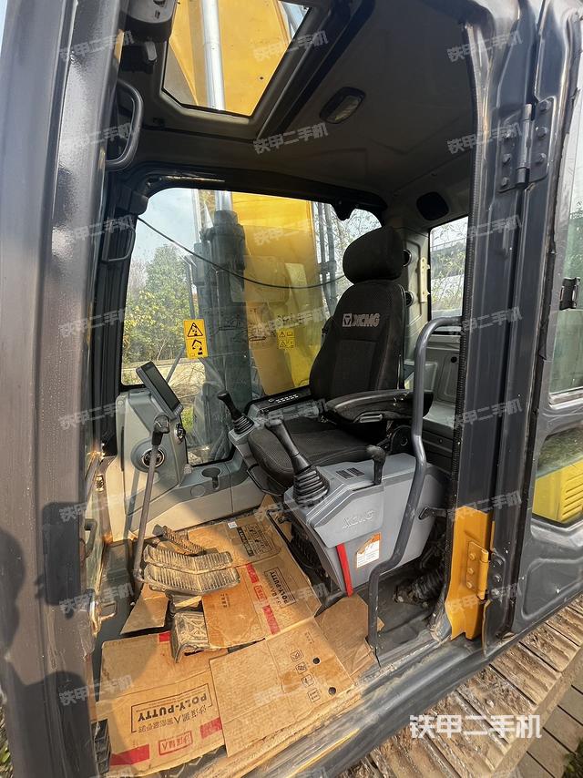 驾驶室整体（整机外观）