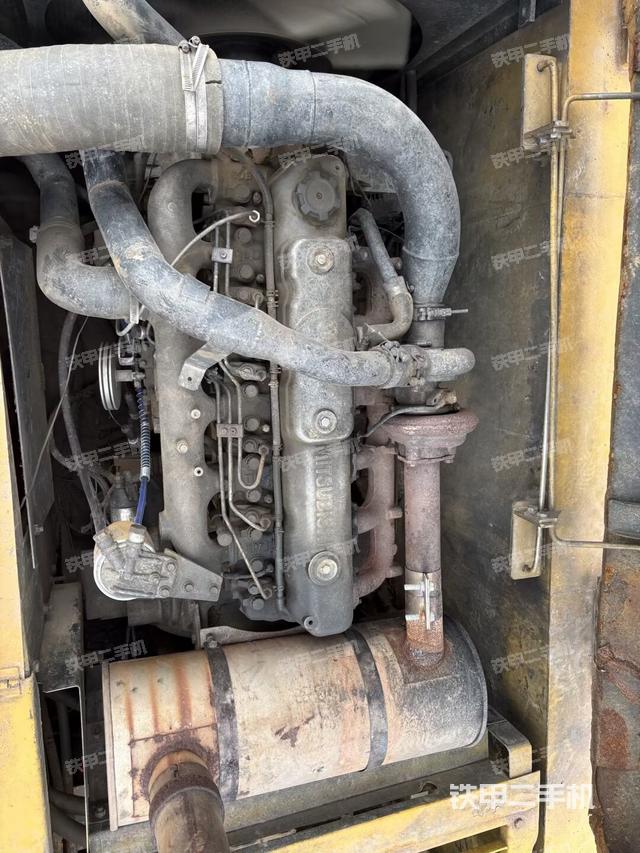 气门室盖螺丝特写（上车部件）