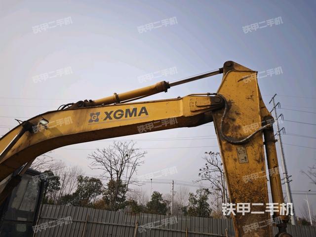 大臂整体 右侧（工作和回转装置）