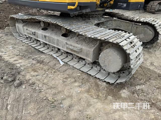 左侧行走马达盖板（行走机构）