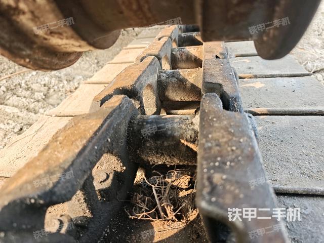 右侧履带整体（行走机构）