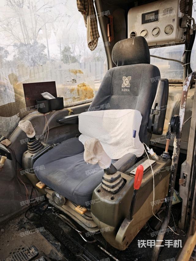 座椅后部（驾驶室部分）