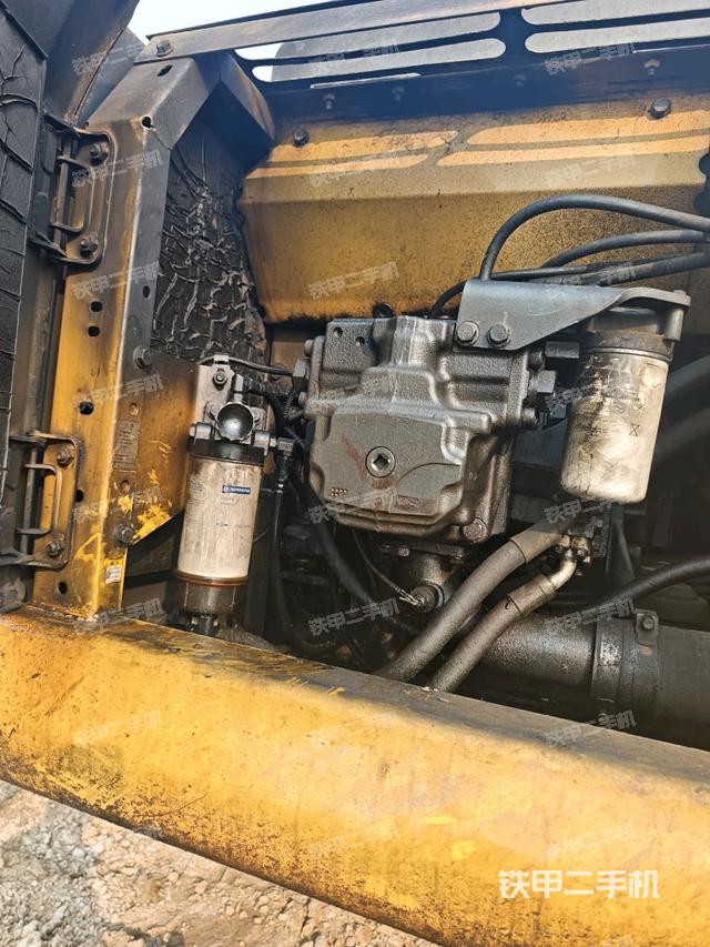 液压泵室（大件舱室）