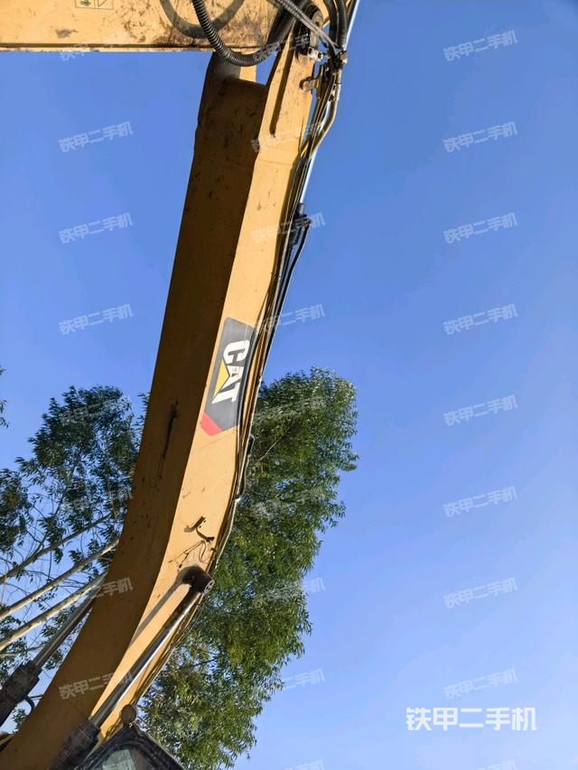 大臂整体 右侧（工作和回转装置）