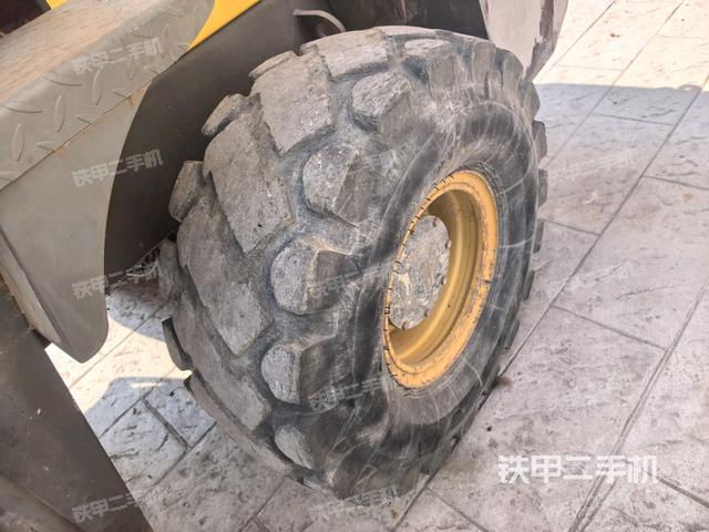 左后轮（行走机构）